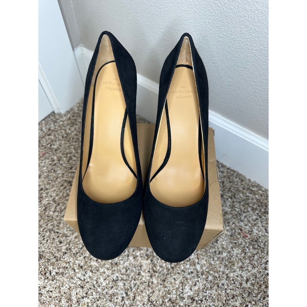 Sezane Black Suede Block Heel Round Toe Pumps Made in Italy Size 40 Womens
NWOT - Picture 2 of 8